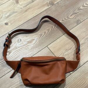 Universal Thread Crossbody Bag in Rust